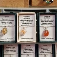 Pendentifs Gemmes les pierres, nouvelles énergies pour toi!